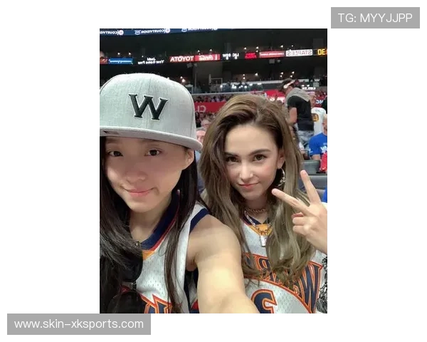 库里现场观赛大学联赛引发轰动